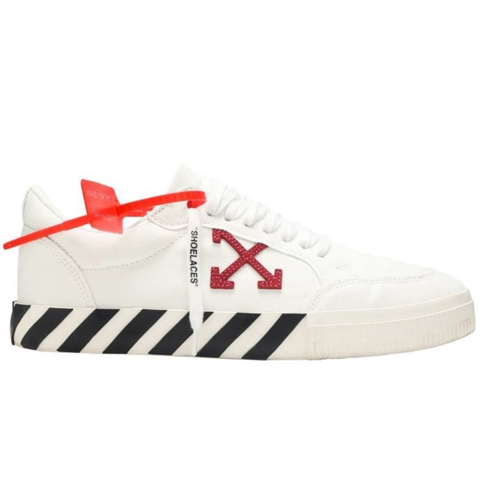 OFF-WHITE Low Vulcanized Sneakers - NEGOTIABLE PRICE! Make your best offer ✨